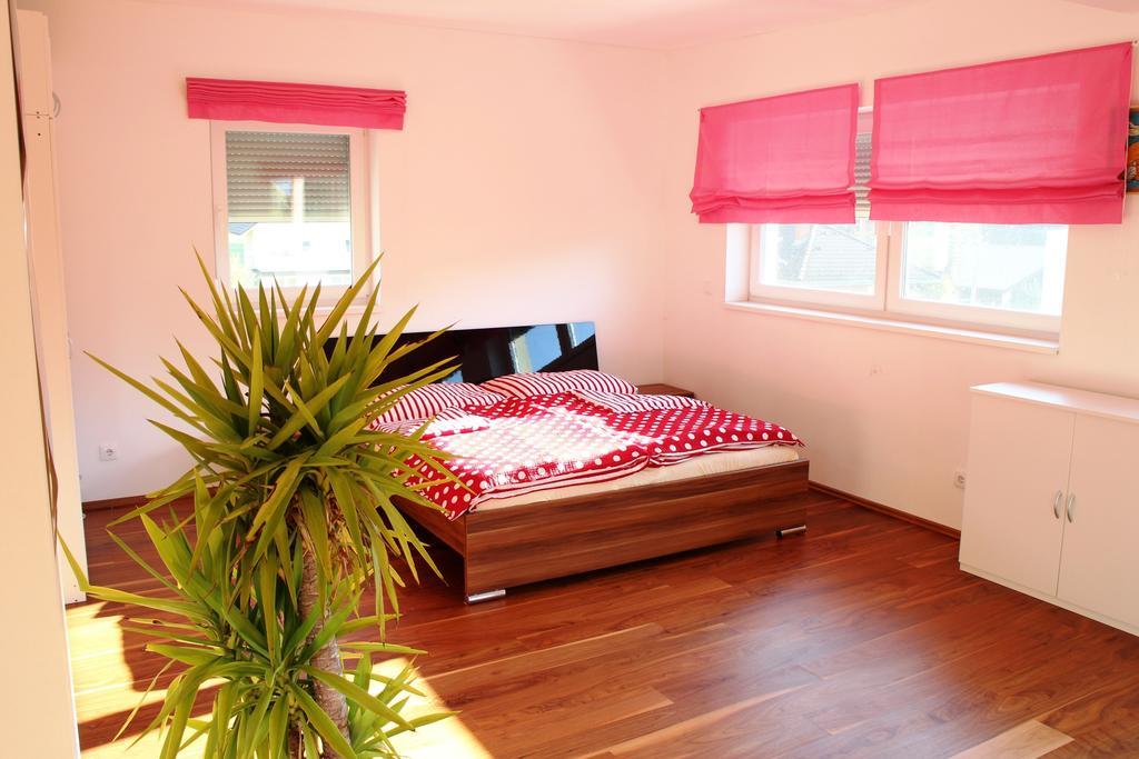 Villa Relax Am See Bodensdorf Room photo