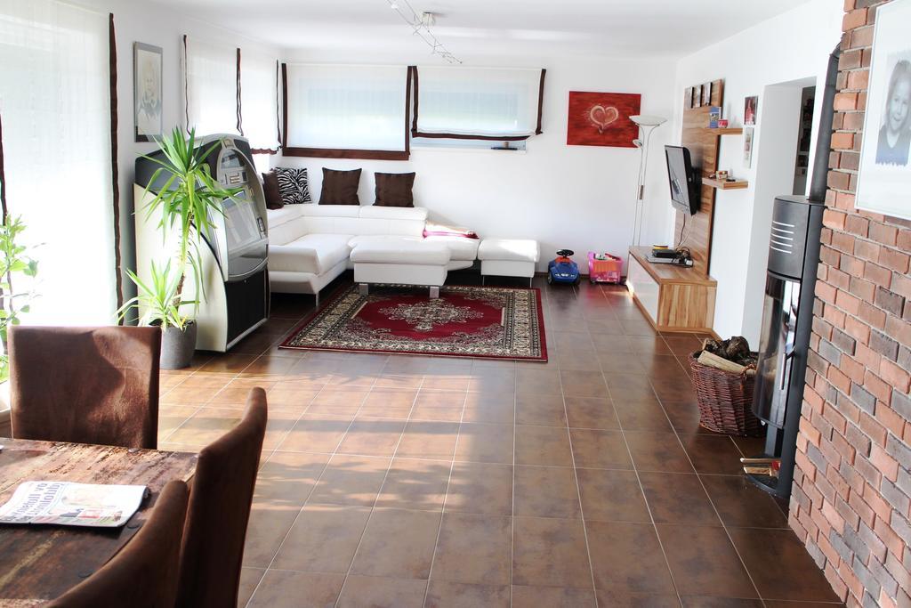 Villa Relax Am See Bodensdorf Room photo