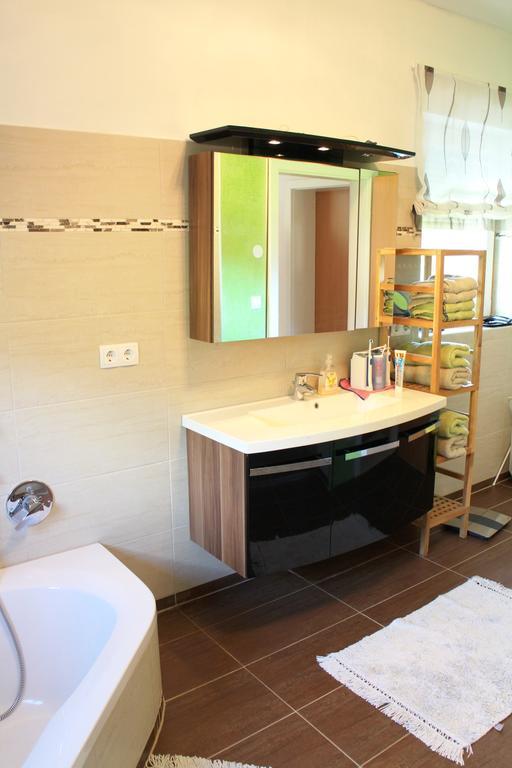 Villa Relax Am See Bodensdorf Room photo